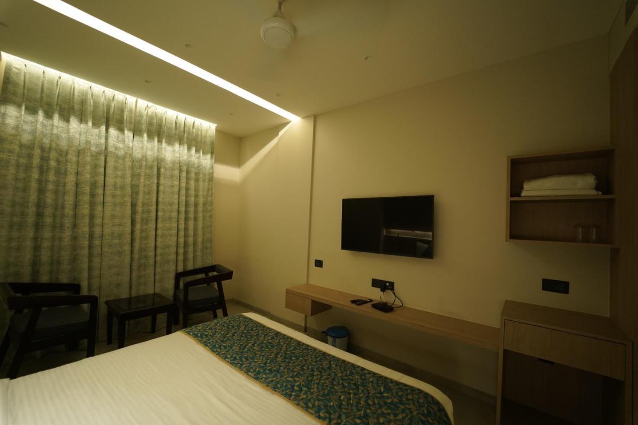 Hotel Laksh Rāipur Eksteriør billede